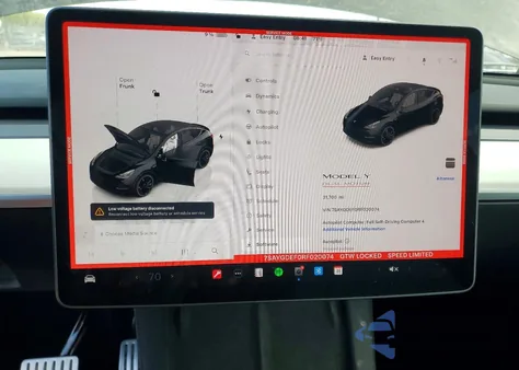 2024 Tesla Model Y z USA, uszkodzony, nr VIN 7SAYGDEF0RF020074